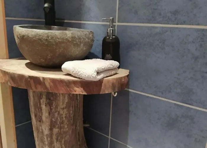 Les Amis De Gaure منزل للإقامة *